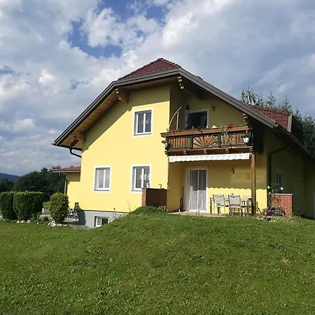 Ein Schoener Panorama Blick Augsdorf Exteriér fotografie